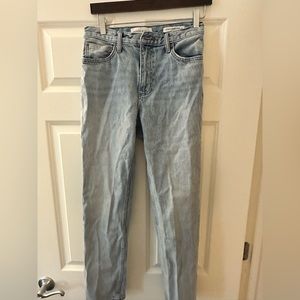 Aritzia Denim Forum The Romy Mid Rise Classic in 9yrs Blondie Bleu; Size 27